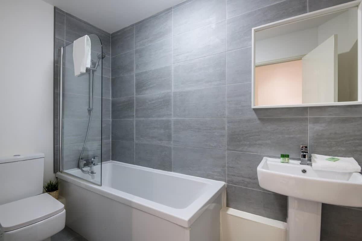 Fabulous Quayside Apartment With Free Parking Liverpool Dış mekan fotoğraf